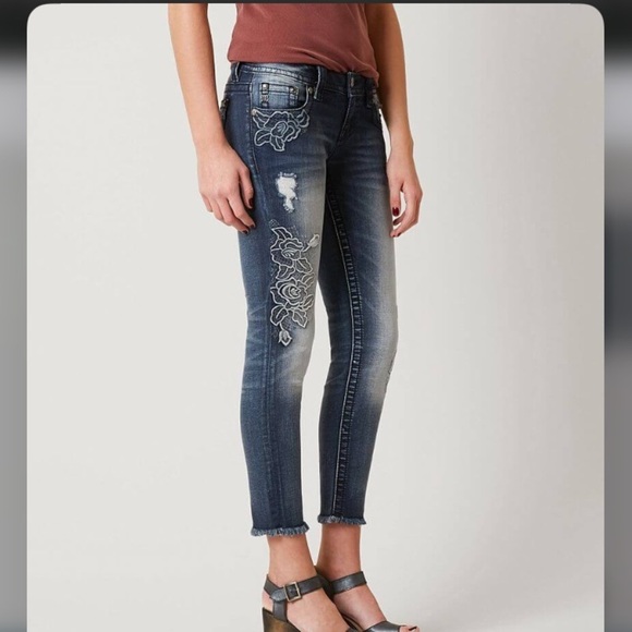 Miss Me Signature Ankle Skinny Jeans 07 - Picture 3 of 14